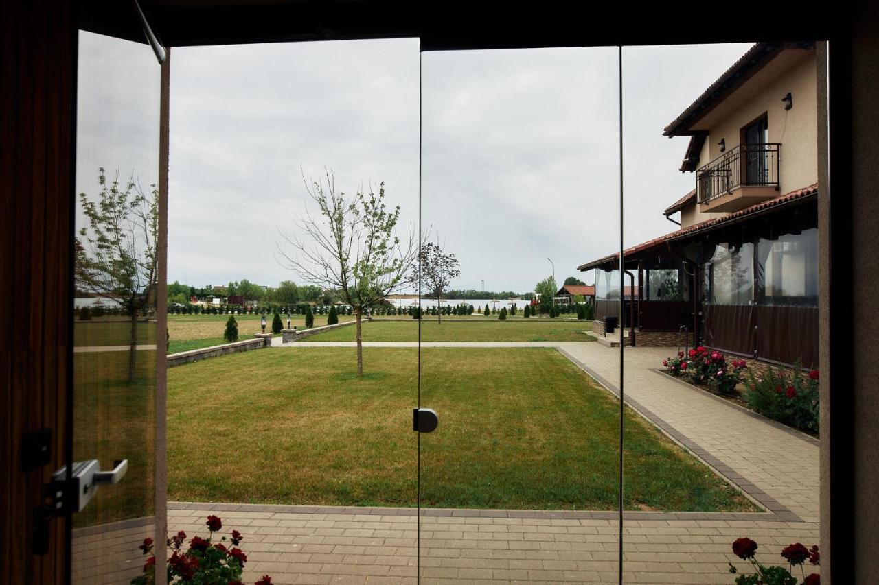 Pensiunea Brise Mediesu Aurit Exterior foto